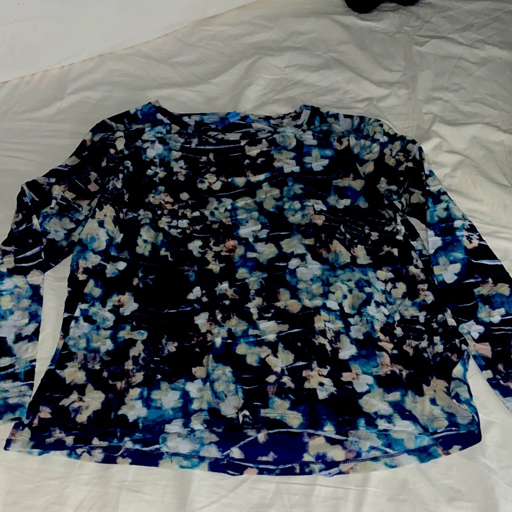 Simply Vera Wang Top